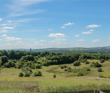 Hill Top Drive, Kirkholt, Rochdale, Greater Manchester, OL11 - Photo 2