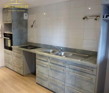 Location Appartement 4 pièces 75m² CHARLIEU 42190 - Photo 4
