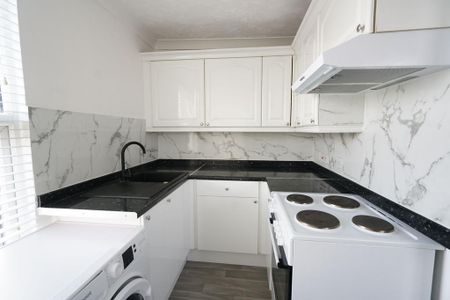 1 bedroom flat to rent - Photo 5