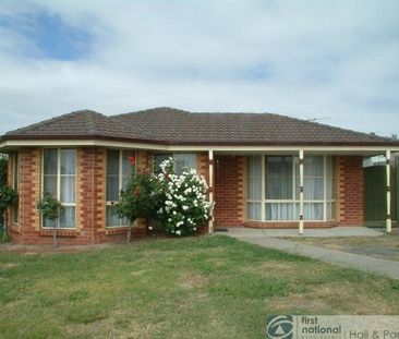 54 Barondi Avenue, Narre Warren - Photo 1