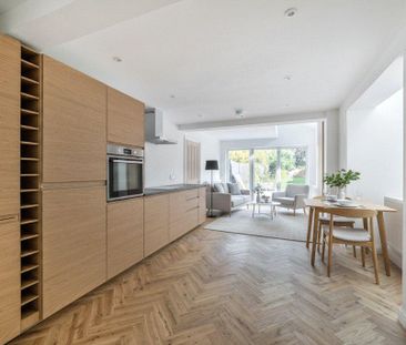 4 bedroom semi-detached house to rent - Photo 4