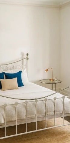 3 Bed Flat, Great Portland Street, W1W - Photo 1