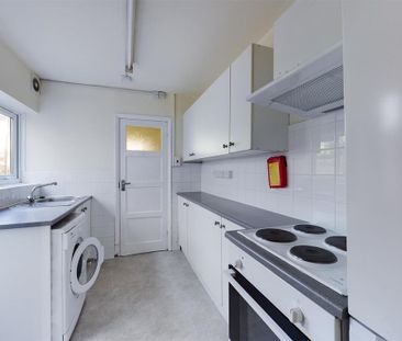 4 bedroom terraced house to rent - Photo 2