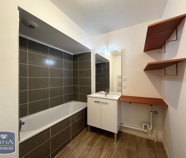 Location Appartement 3 pièces 69m² LILLE 59000 - Photo 6