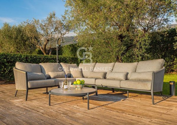 viale apua, Pietrasanta, Tuscany 55045