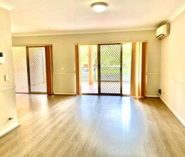 Spacious Unit ! - Photo 2