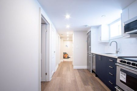 For Lease - 256 Annette Street Unit# Lower, Toronto, Ontario - Photo 4