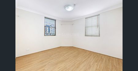 Split Level 2 Bedroom Townhouse + Study in Great Location - Photo 4