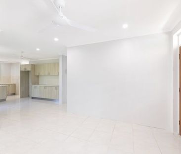 FAMILY-FRIENDLY AND MOVE-IN READY!! - Photo 4