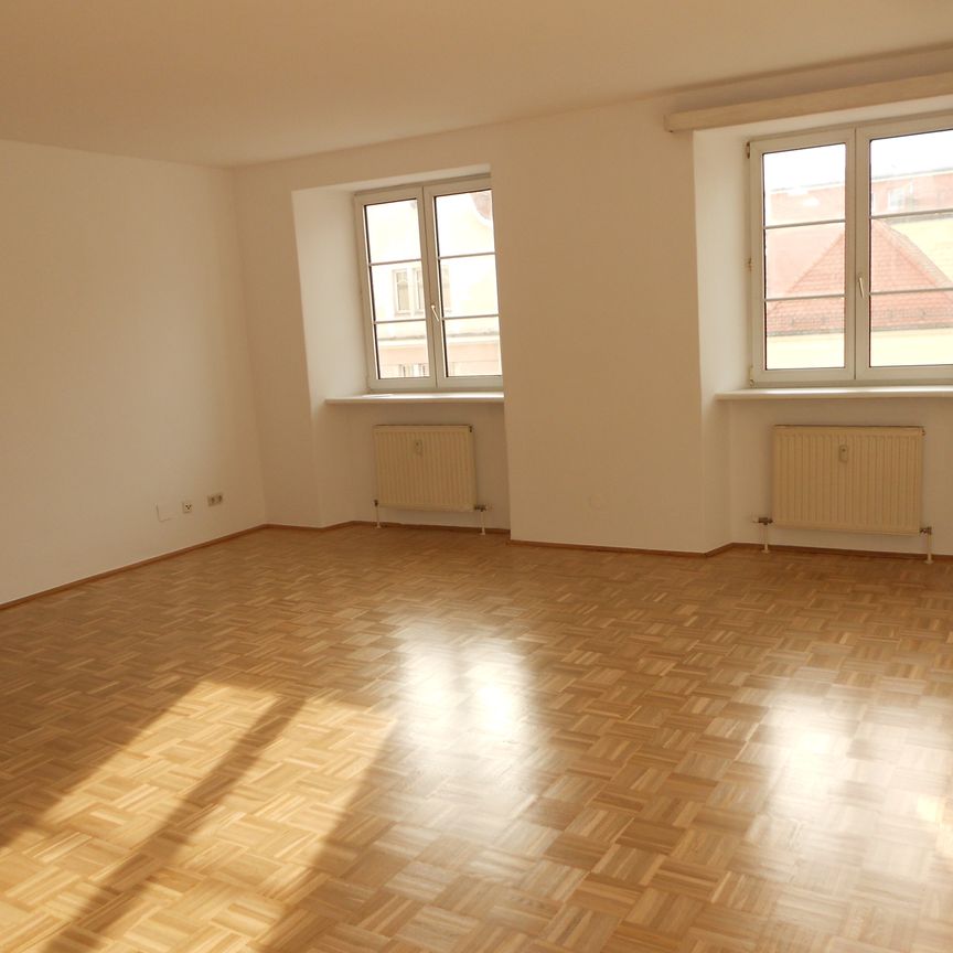 Ideal für Singles - sonnige Garconniere am Stadtplatz 40, Top 12 ab sofort zu vermieten - Foto 1