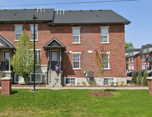 For Lease - 252 Penetanguishene Road Unit# 9, Barrie, Ontario - Photo 1