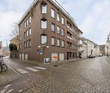 Instapklaar hoekappartement met 3 slpkr + autostpl – centrum Lier - Photo 1