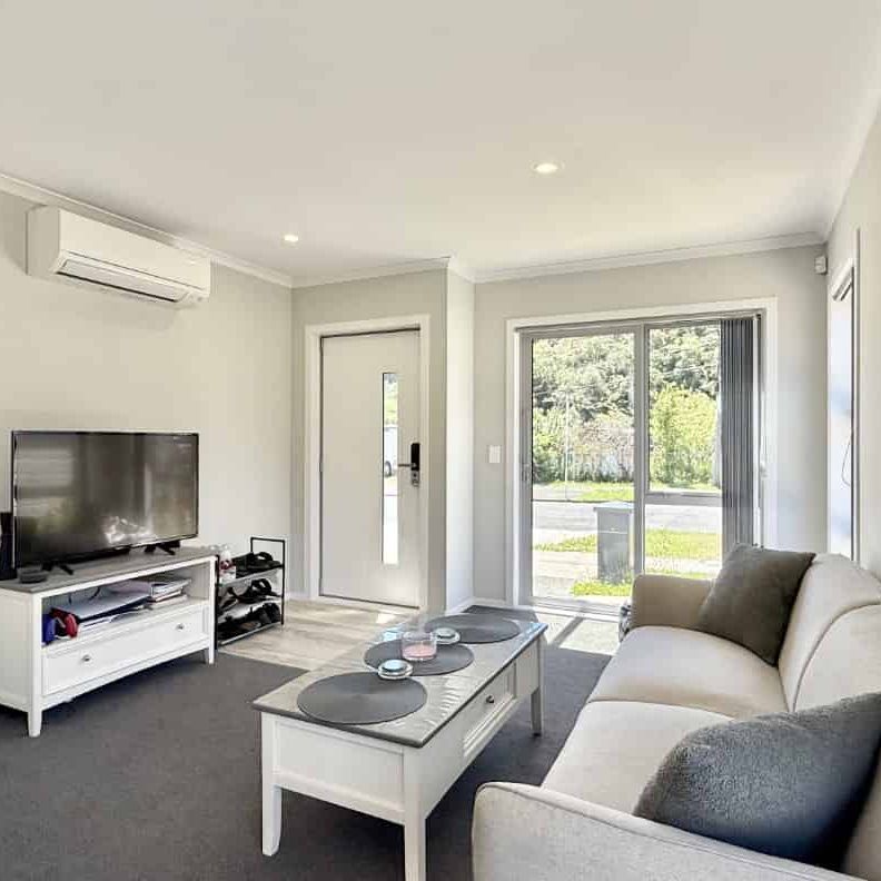 3 bedroom home in Lower Hutt - Photo 1