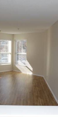 super clean! safe! quiet! two bedroom new floor Maple Ridge - Photo 1