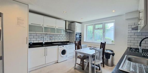 1 bedroom property to rent - Photo 2