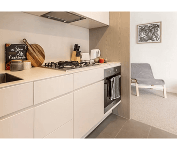 Elevate Your Living: Lease Now - Luxury 1-Bedroom Apartment with Br... - Photo 2