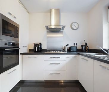 2 bed end of terrace house to rent in St. Catherines Road, Maidston... - Photo 6