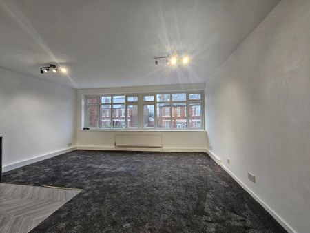 3 bedroom apartment to rent - Photo 2