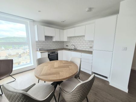 Cow Green, Halifax - Photo 5