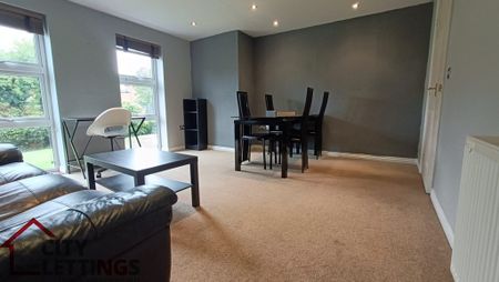 2 Bedroom Apartment - Photo 2