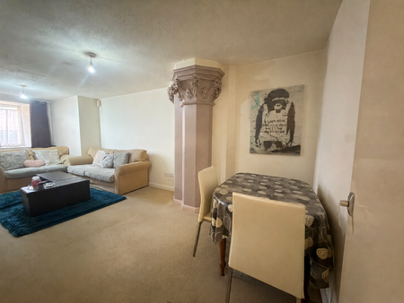 1 bedroom flat to rent - Photo 2
