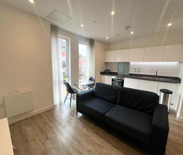 Studio to rent - Photo 2
