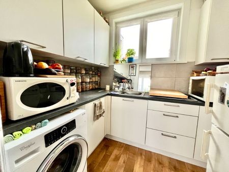 INSTAPKLAAR APPARTEMENT MET TWEE SLAAPKAMERS EN GARAGE - Foto 5