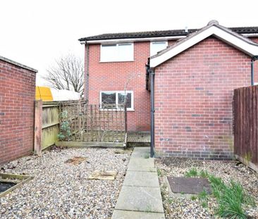 3 bedroom terraced house to rent - Photo 1