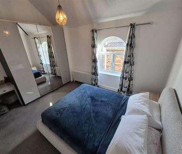 Mansfield Road, Poole, BH14 - Photo 2