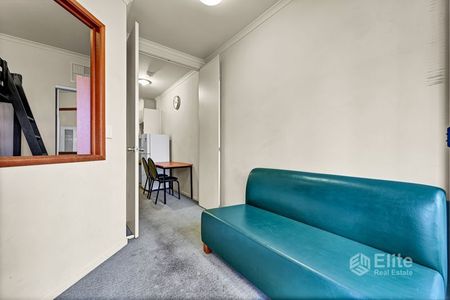 Two Bedroom in Arrow - Photo 2