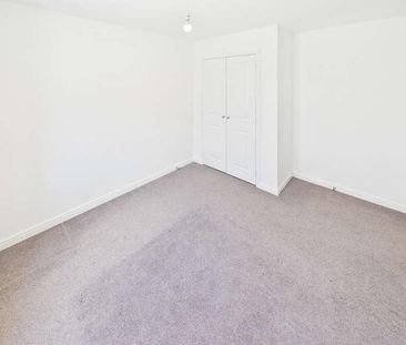 Whiteley, PO15 - Photo 3