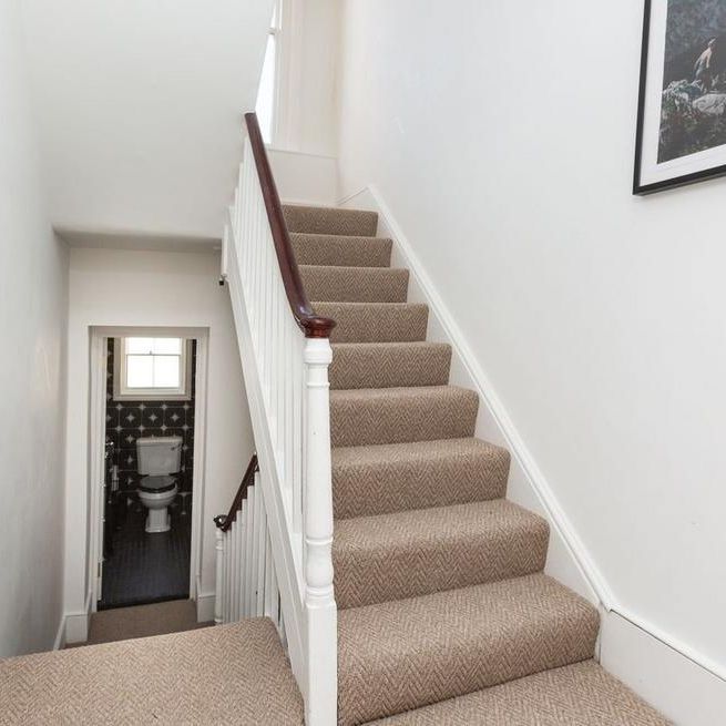 3 bedroom flat to rent - Photo 1