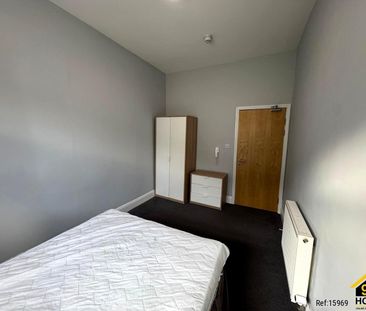 1 bed Penthouse in Commercial Street , Camborne, TR14 8JY - Photo 6