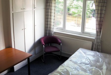 Stunning house in Headingley, excellent location! - Photo 3