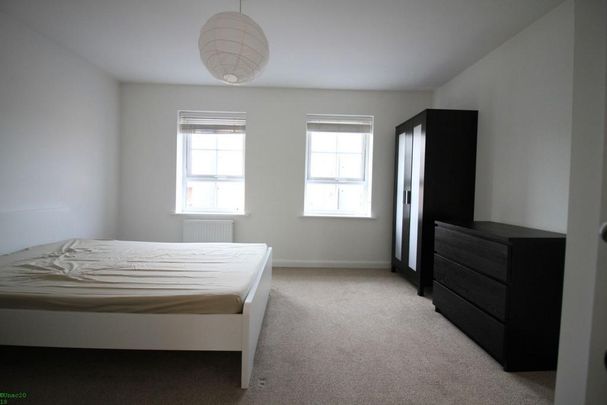 4 bedroom terraced house to rent - Photo 1