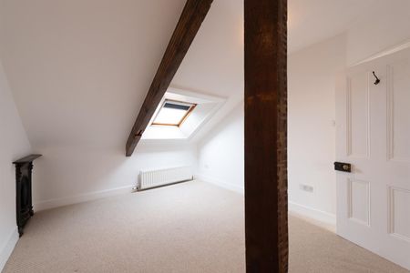 3 Bedroom Flat - Fourth Floor - Photo 5