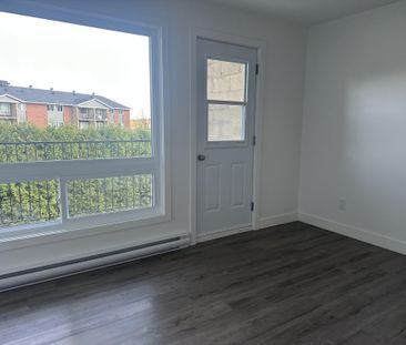 4 ½ RÉNOVÉ | MONT-BELLEVUE | MAINTENANT - Photo 3