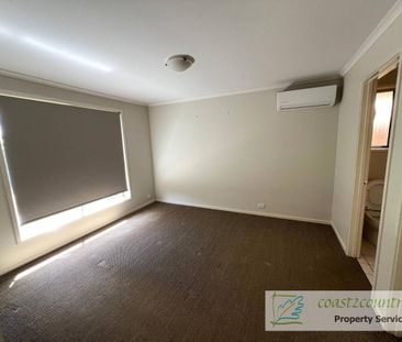 Fantastic Family Home in Ideal Location! - Photo 1