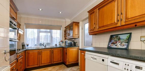 Bedsit, Western Avenue, W3 - Photo 2