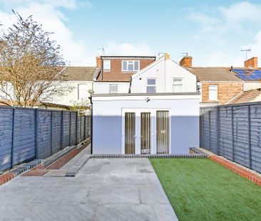 House share to rent - Photo 2