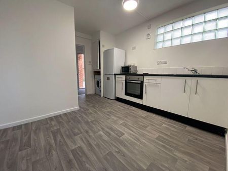 1 bedroom property to rent - Photo 3