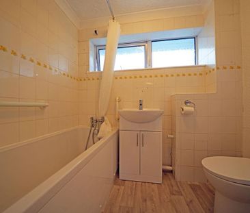 3 bedroom terraced house to rent - Photo 6