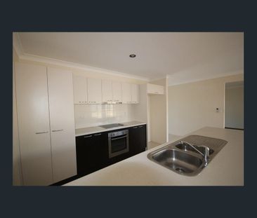 Spacious Comfortable Living Huge Yard - Photo 5