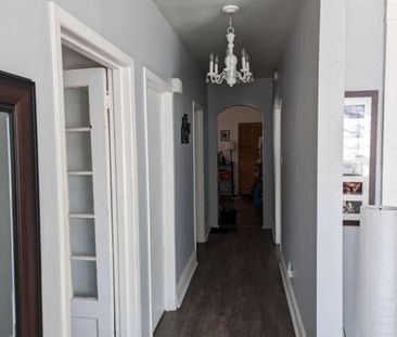 À louer un grand 5 1/2 au centre ville de Trois-Rivières - Photo 2