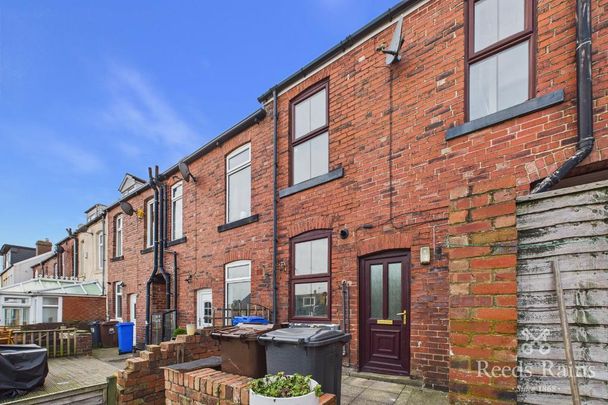 3 bedroom terraced house to rent - Photo 1