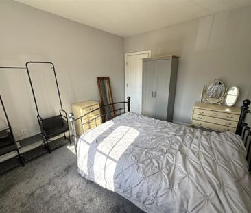 2 Bedroom Apartment To Let - Photo 4