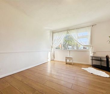 2 Bed Flat, Fulmead Road, RG30 - Photo 4