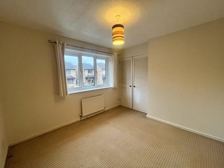 2 bedroom end of terrace house to rent - Photo 4