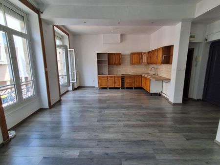 Location Appartement 3 pièces 71m² RIVE DE GIER 42800 - Photo 4