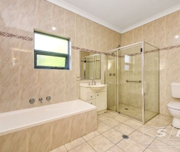 Prestigious full-brick townhouse - Photo 5